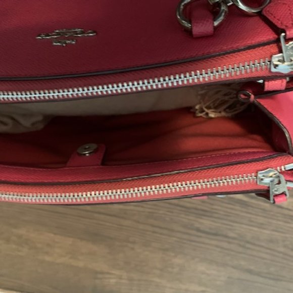 COACH HANDBAG - SLING BAG- MESSENGER BAG LEATHER - Picture 3 of 5